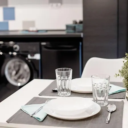 Cute, New And Modern In The Center דירה