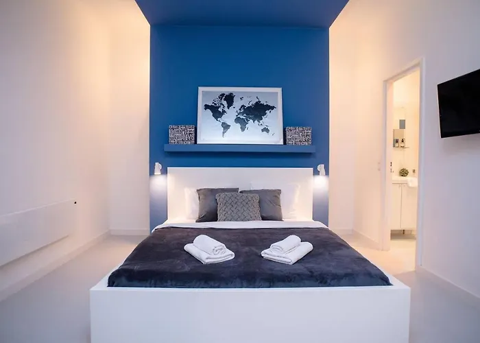 Cute, New And Modern In The Center *